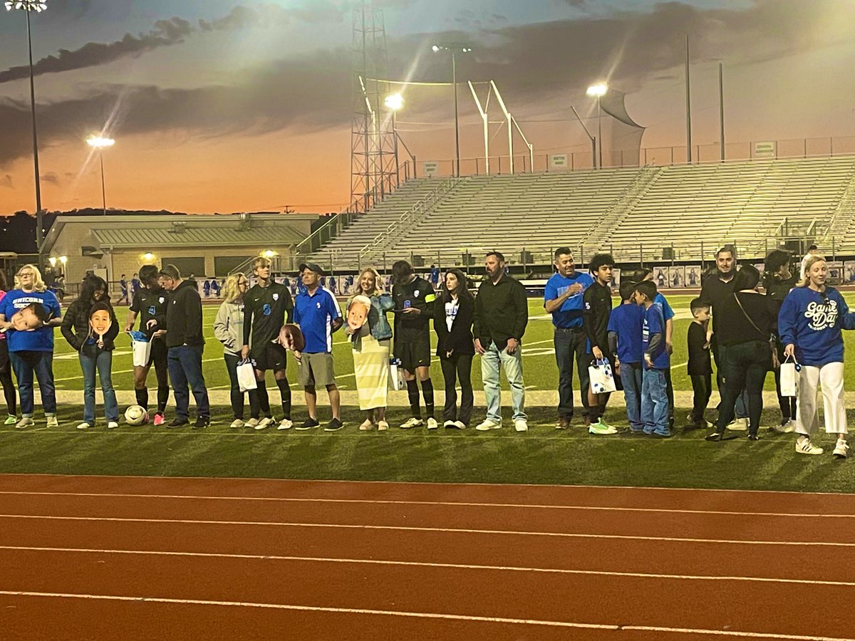 Richard Mendoza (@mendozanb2024) on Twitter photo Thank you to our Senior Unicorns and their families for a great season and Good Luck tonight and in the future!
GO BLUE!
<a href="/NBISDAthletics/">NBUnicornAthletics</a>
<a href="/NewBraunfelsISD/">New Braunfels ISD</a>
<a href="/NBBSoccer/">Unicorn Soccer🦄⚽️</a> Thank you to our Senior Unicorns and their families for a great season and Good Luck tonight and in the future!
GO BLUE!
<a href="/NBISDAthletics/">NBUnicornAthletics</a>
<a href="/NewBraunfelsISD/">New Braunfels ISD</a>
<a href="/NBBSoccer/">Unicorn Soccer🦄⚽️</a>