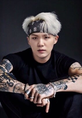 queen_namjoons's tweet photo. Happy Birthday to Our Genius Midas, Min Yoongi!  Thank you for loving life the way you do. We love and miss you! 
#HappyBirthdaySUGA #SUGA #MinYoongi https://t.co/NGYW6pKiY5