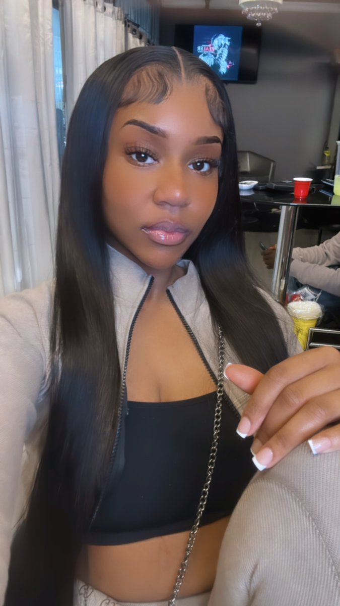 ariemonet98's tweet photo. switch them bags then move on.. then move on https://t.co/UqBxVXK45o