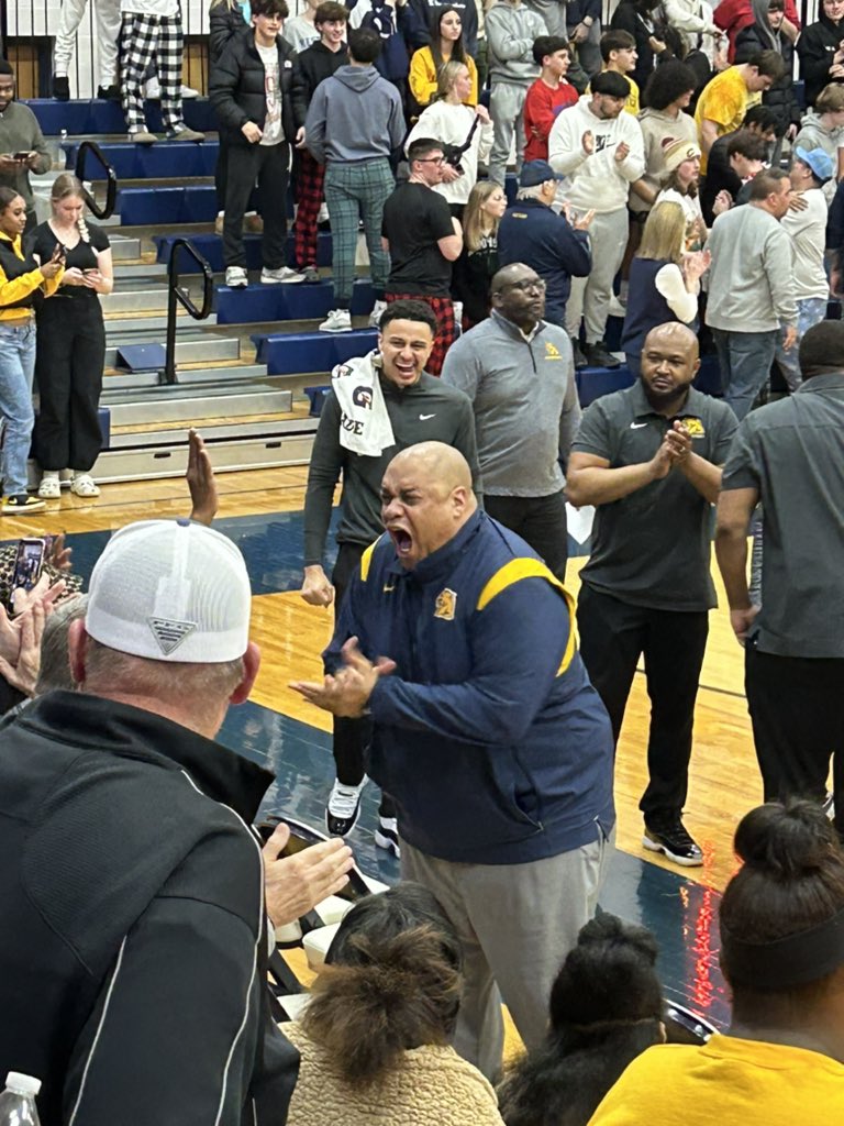 WhitmerAthletic's tweet photo. 🥇 YOUR 2024 DISTRICT CHAMPS 🥇 https://t.co/127EG9RR8P
