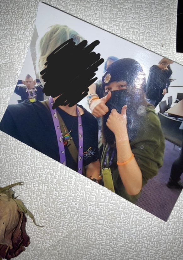 thewolfstrat's tweet photo. @aimseytwo Youre on my wall, right above a rose <3
I will never fucking forget this king <3 forever grateful and hoping to meet you again one day to tell you in person <3 https://t.co/kLz1MCPnMN
