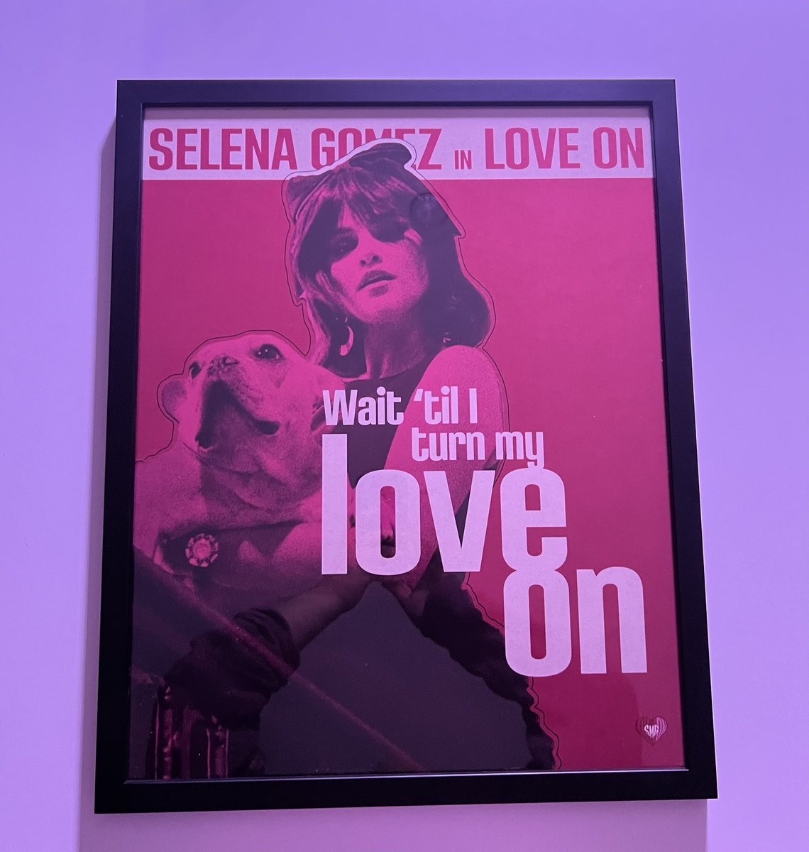 wait ‘til I turn my love on ❤️ my poster arrived today!!! #LoveOn

@selenagomez @SelenaFanClub