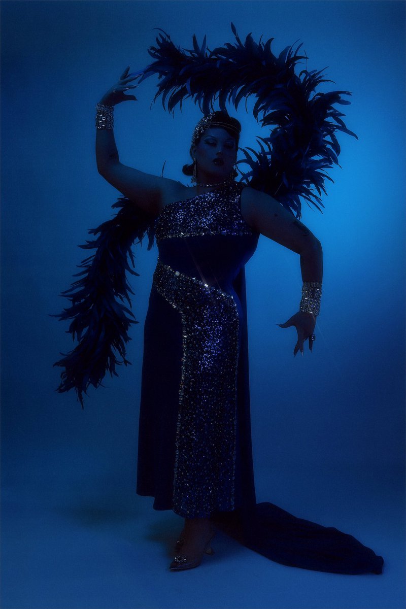 eroticanyc's tweet photo. And I still can see blue velvet through https://t.co/QL9vpavkd9