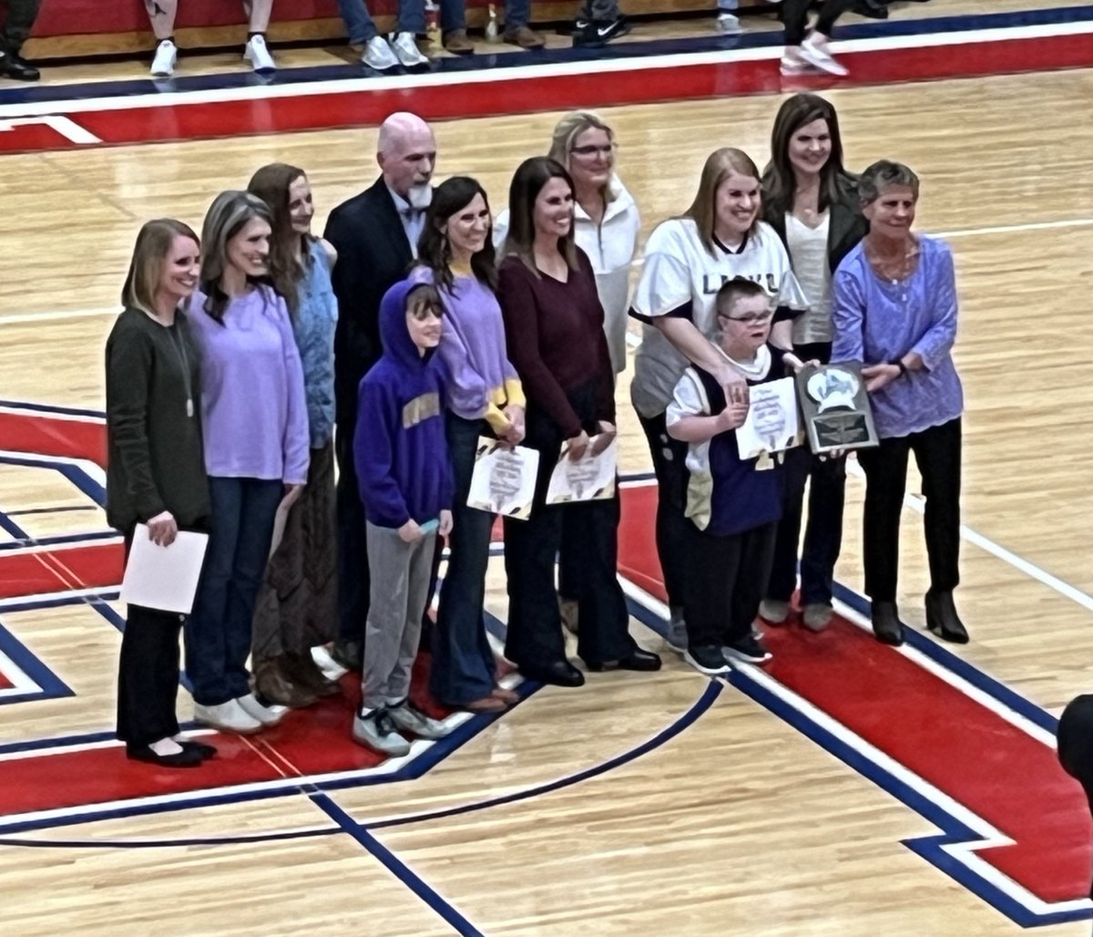 Congrats to our own Lady Ads Head Coach Judie Mason on another Hall of Fame induction, along side her 1997 - 1998 Somerset team. They were inducted into the 12th Region Hall of Fame. Congratulations Coach!! ⚓️