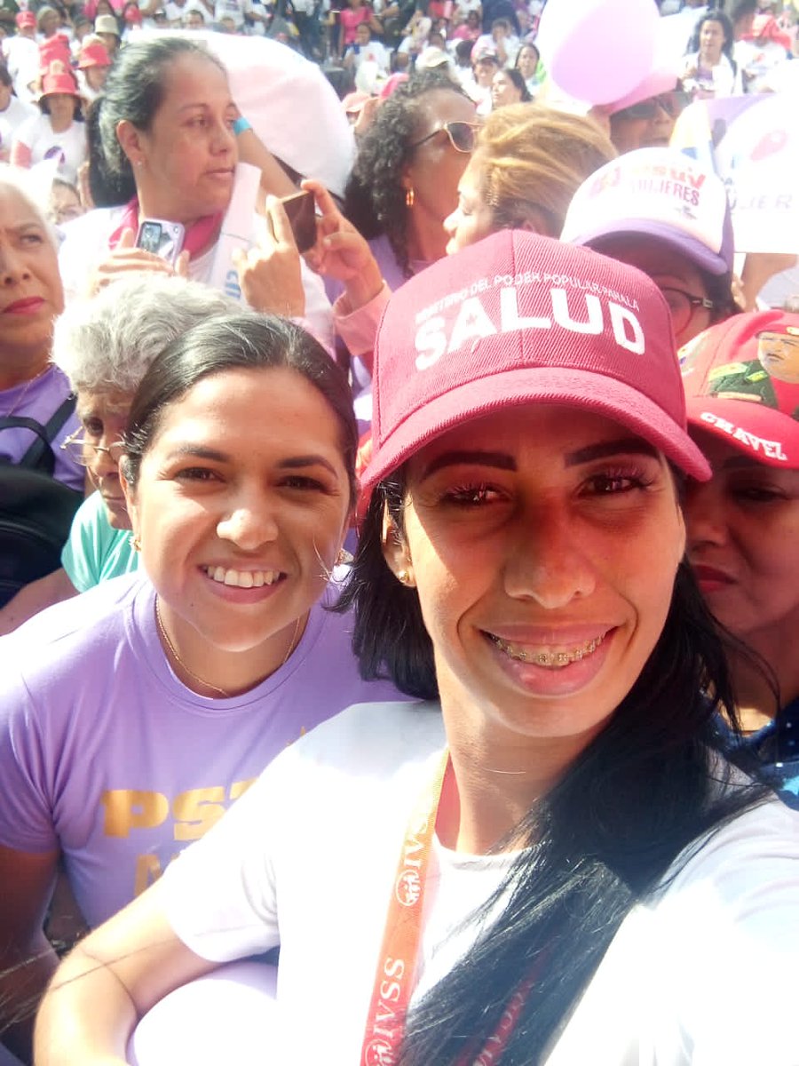 IvssYaracuy's tweet photo. #08Feb l Concentración en celebración del día Internacional de la Mujer. Se Realizó en El Panteón Nacional, Caracas Distrito Capital.
@MagaGutierrezV @NicolasMaduro @JLEONYARA https://t.co/oTeytYtfDo