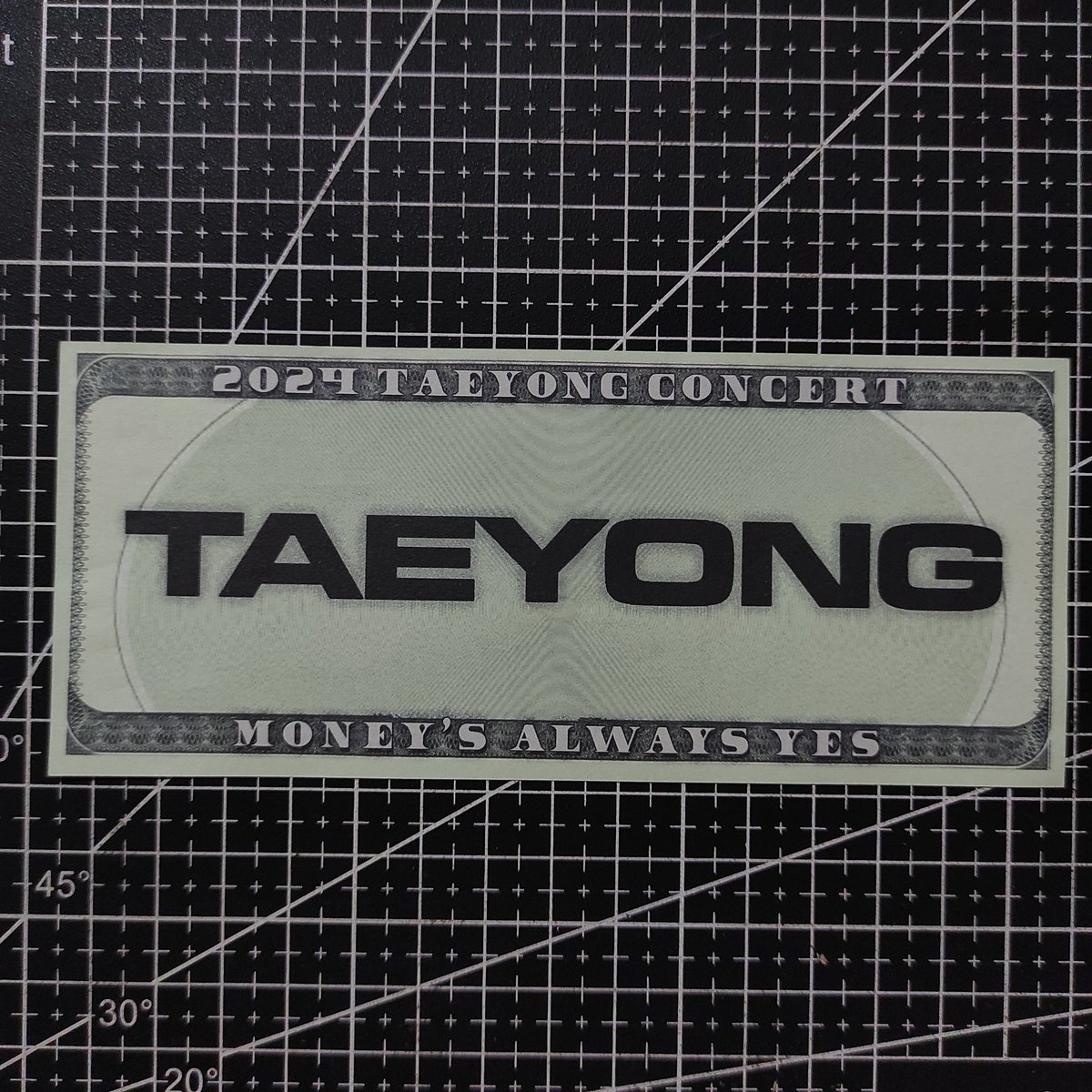 unknown_kart's tweet photo. 「 #unknown_mails 」
 💌 from ↳ @budaebokkeum
[ #unknown_feedback ]
-
Look im rich 🤑

Taeyong TY TRACK CONCERT CONFETTI is here na! Thank you so much for the opportunity to have this. 🥹

TY TRACK PH WHEN? 

#TAEYONG 
#TAEYONG_TAP #TAEYONG_TY_TRACK #Taeyong1stSoloConcert https://t.co/VnKj8YAJKA