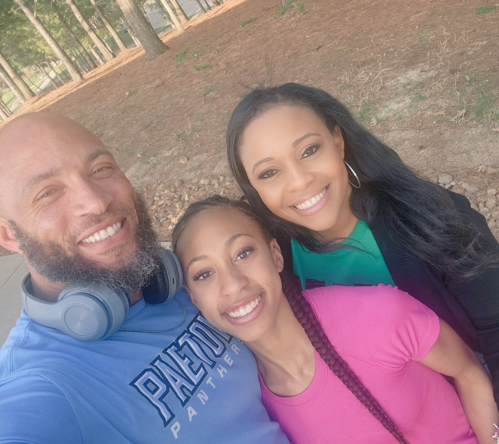 _bosslady99's tweet photo. Tori is officially a Jordan High School cheerleader! She is one hardworking and talented little girl!We are so proud of her on so many levels! Keep shining, baby girl! #swagandsurf #highschoolondeck #timebestill 😥 @TimonMarshall https://t.co/vfNsyW512A