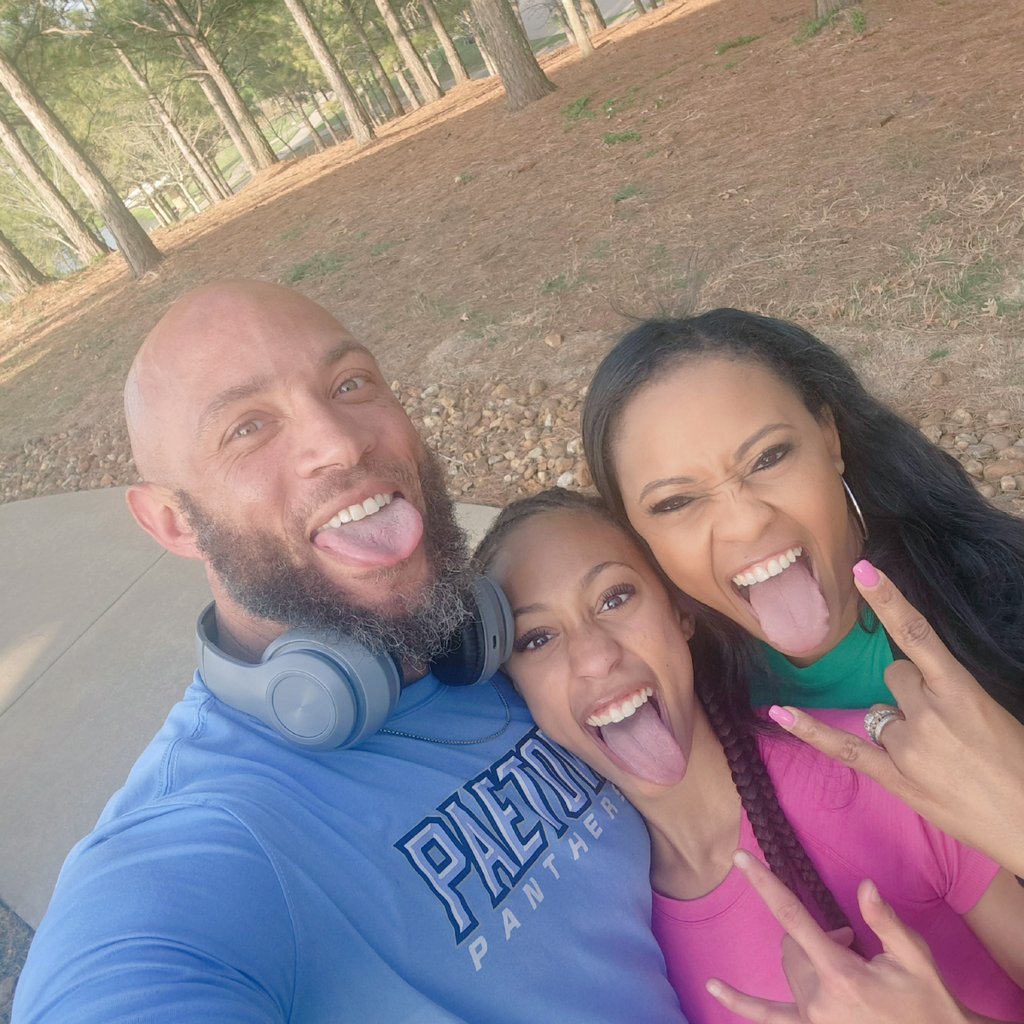 _bosslady99's tweet photo. Tori is officially a Jordan High School cheerleader! She is one hardworking and talented little girl!We are so proud of her on so many levels! Keep shining, baby girl! #swagandsurf #highschoolondeck #timebestill 😥 @TimonMarshall https://t.co/vfNsyW512A