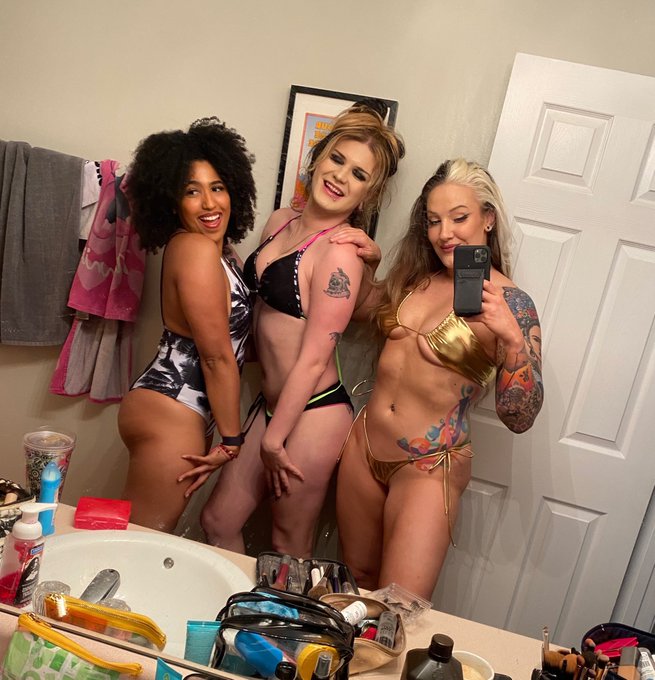 I don't have the capacity to write a long caption rn, but I just want to say THANK YOU to everyone (virtually<a href="/tag/hotgirltwitch"class="tags"><span>#hotgirltwitch</span></a>