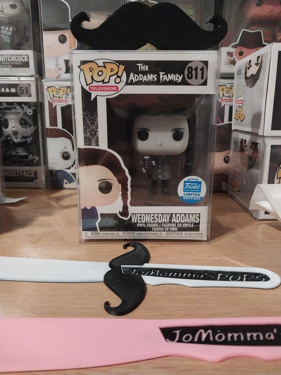 115wiitoxicNegi's tweet photo. Today's #GrailCall (tm) brought by @JoMomma29 ! B&W Funko Shop Exclusive Wednesday Addams. Huge thank you! Been looking for this one for a bit. Also a MEGA mustache, and 2 more Pop Openers! (The Pink one glows 👀) #FunkoPop #FunkoFam https://t.co/66FcvEHjmg
