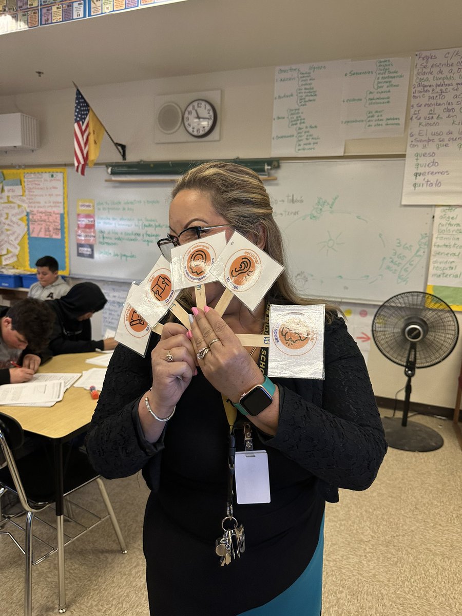 JoseMedinaJr89's tweet photo. Early College Academy, Van Buren MS, and Wherry ES! Thanks for your advocacy and service to culturally and linguistically diverse student communities! #DualLanguage #C6BiliteracyFramework @ABQschools https://t.co/yXNdkNAioU