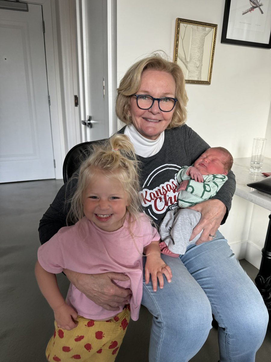 Claire McCaskill tweet media