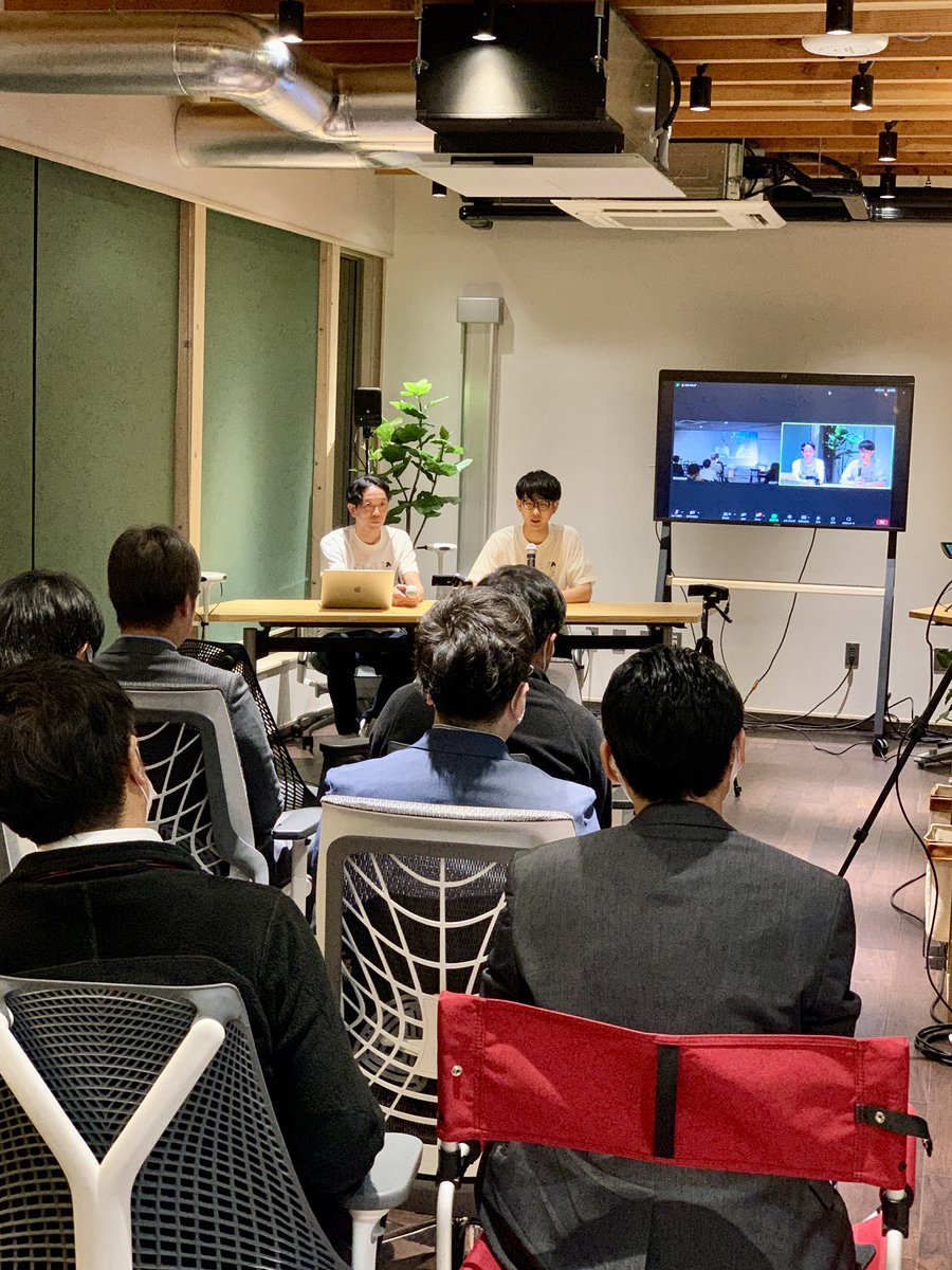 MYOKOBASECAMP's tweet photo. 昨日開催された『新潟ワーケーションサミット』
MYOKO BASE CAMP会場の様子です。
新潟県内の各地域で活躍しているプレイヤーの皆さまの熱いトークを聞きながら、この地域の魅力や居心地の良さをもっとたくさんの方にお伝えしたいと思いました。 https://t.co/G9t1K8Pgtt