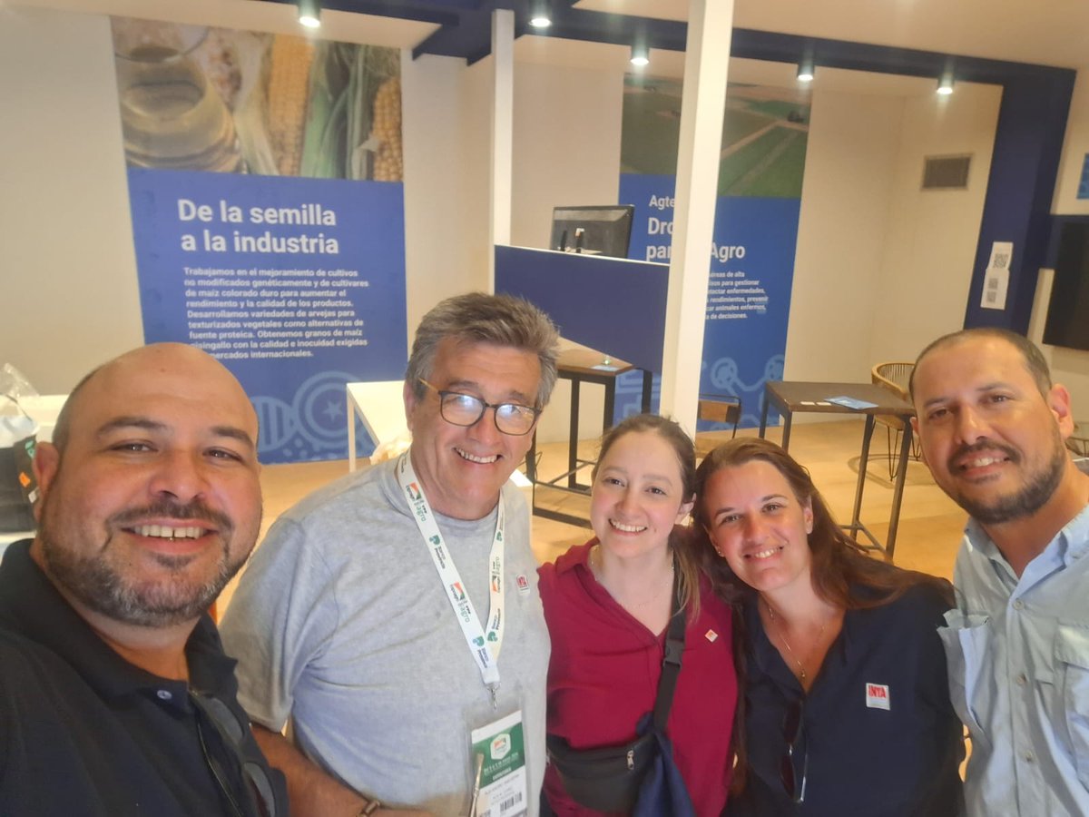 lugalizia's tweet photo. ¡Cerrando el día 4 en el stand de @intaargentina en @Expoagrocom ! Muchas gracias por estos maravillosos 4 días juntos! Una excelente oportunidad para mostrar un poquito de todo lo que hacemos, para generar nuevos vínculos, proyectos, etc. https://t.co/OrtEeXN4aw