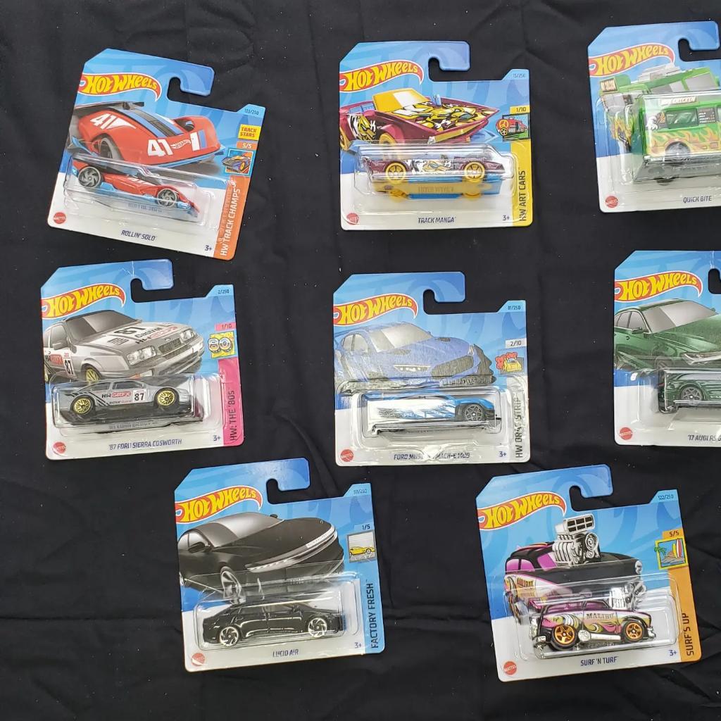 JDorsett80's tweet image. I was giving out free stuff at @carrtechsmart open day.

A boy carefully picked out a free car and saw we had Bibles. He took a Bible and handed me his car.

He was willing to give up his new wordly possession for a Bible!
I said he could have both, he was so thankful! #Blessed