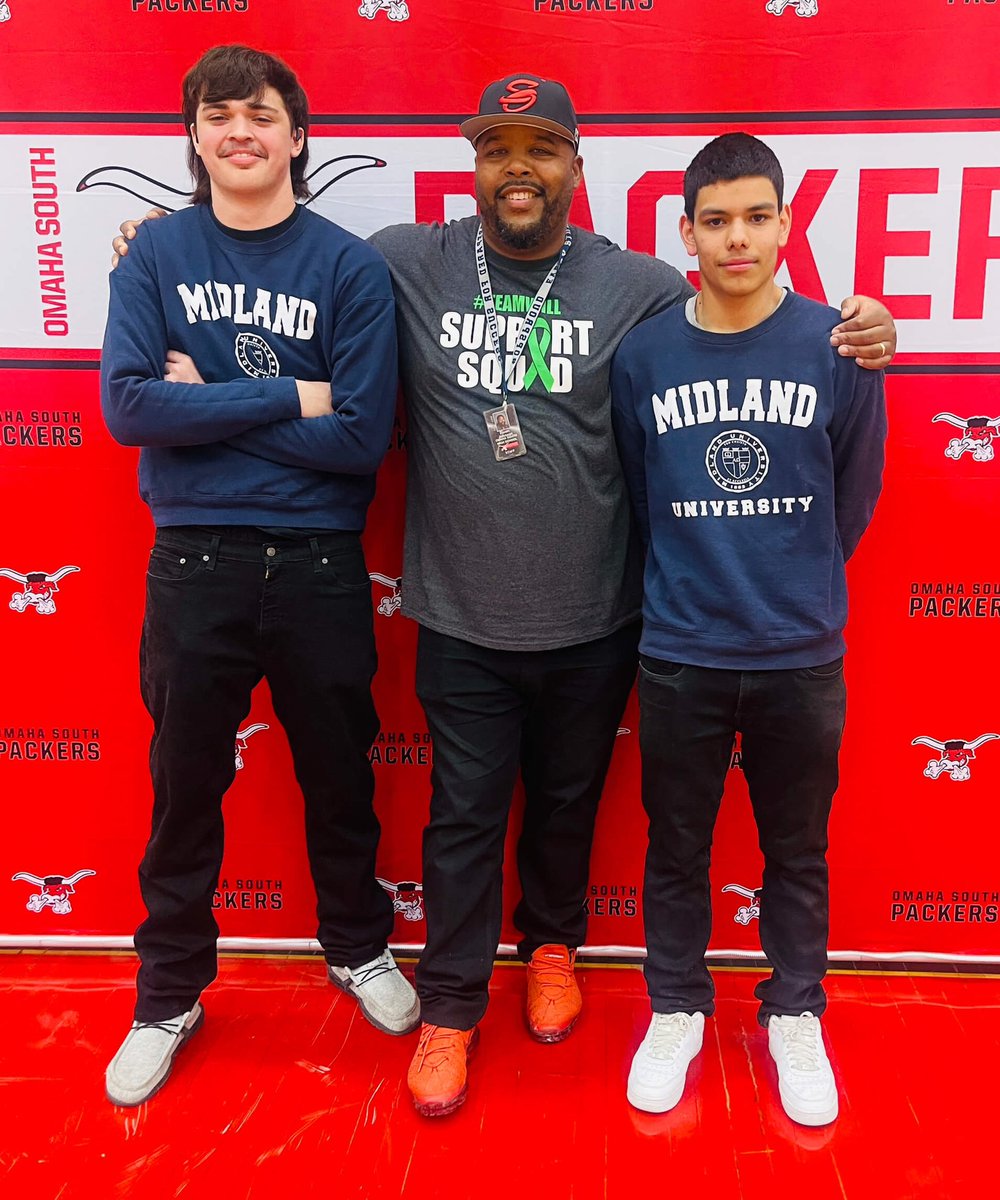 We celebrated our athletes today during the Spring Prep Rally on a job well done and continuing their athletic journey into college. They truly inspired the next generation of PACKERS!!!!! 
#PACK on the Moooove, BiG FellA!!!!!