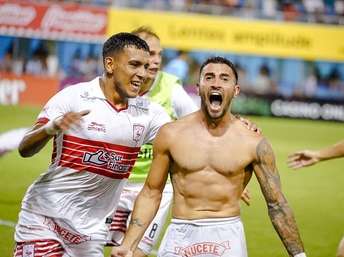 depmoronoficial's tweet photo. Gritaaaaalo, Gonzaaaalooo 🥳⚽️

#SomosElOeste🐓 https://t.co/OxGnie1I5D
