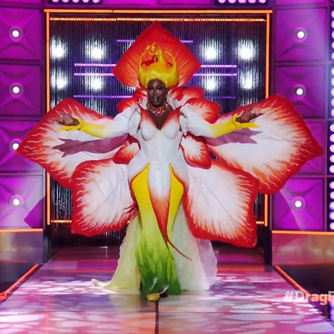 mascarayde's tweet photo. this bitch is actually insane like i am SPEECHLESS #dragrace https://t.co/tkKWqUEbGa