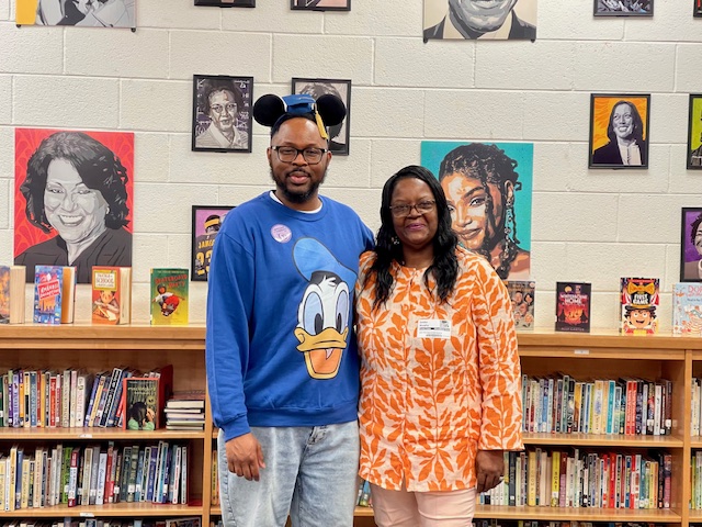 'Reading is Magical & Disney Picture Book Day' for Day 5 of #ReadAcrossAmerica. Thanks to the amazing author @murphydebba for teaching our 4th and 5th graders about the writing process and the power of sharing their stories. It has been an awesome week celebrating reading!! 🎉🥳