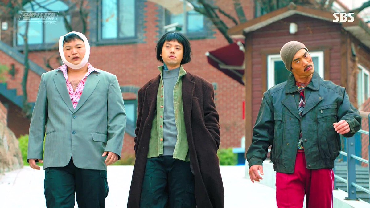littlemeowidaD2's tweet photo. This was unexpectedly good - didnโt really like the FL but the ML + team + supporting cast was excellent (though not quite sure if the stereotype depictions were PC ๐) good writing, great acting #fierypriest https://t.co/QulDZVZkPv