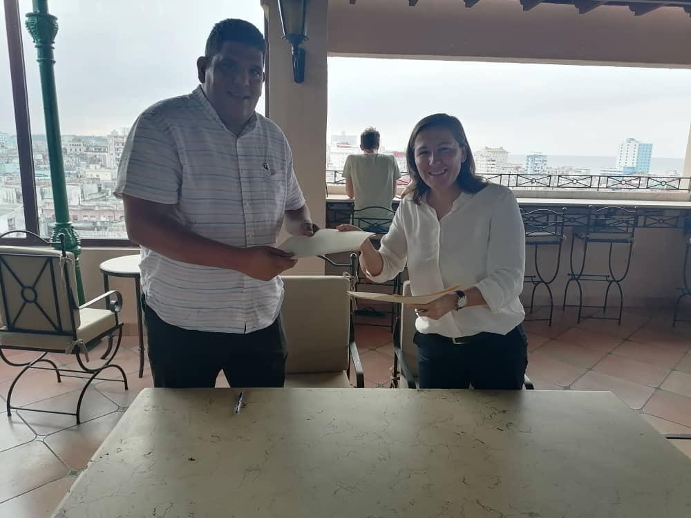 PROXCOR_SA's tweet photo. Continuamos apostando por el incremento de nuestra red de comercialización, y esta vez lo hacemos en estrecho vínculo con #MiCerveza desde el comercio electrónico.
#ProxcorPorCuba #Coralsa #Proxenta #MinalCuba #VamosConTodo #GenteQueSuman https://t.co/sd7EeDLC9R