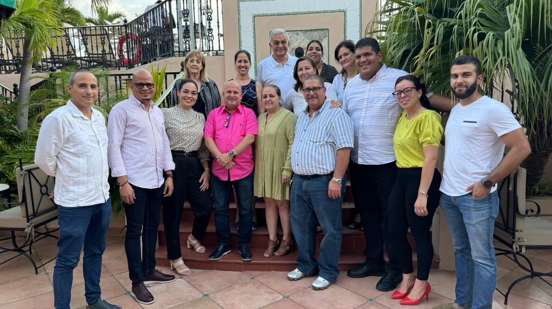 PROXCOR_SA's tweet photo. Continuamos apostando por el incremento de nuestra red de comercialización, y esta vez lo hacemos en estrecho vínculo con #MiCerveza desde el comercio electrónico.
#ProxcorPorCuba #Coralsa #Proxenta #MinalCuba #VamosConTodo #GenteQueSuman https://t.co/sd7EeDLC9R