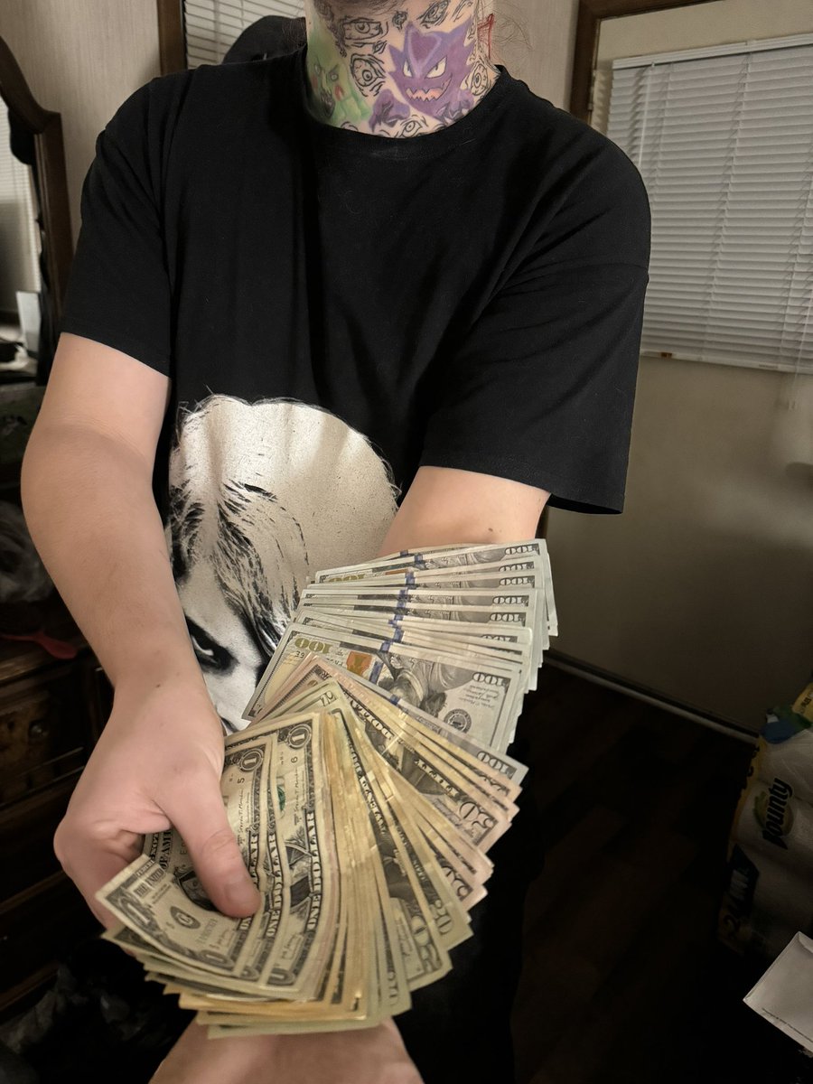 This one time I ordered DoorDash from kfc and got two sandwhich