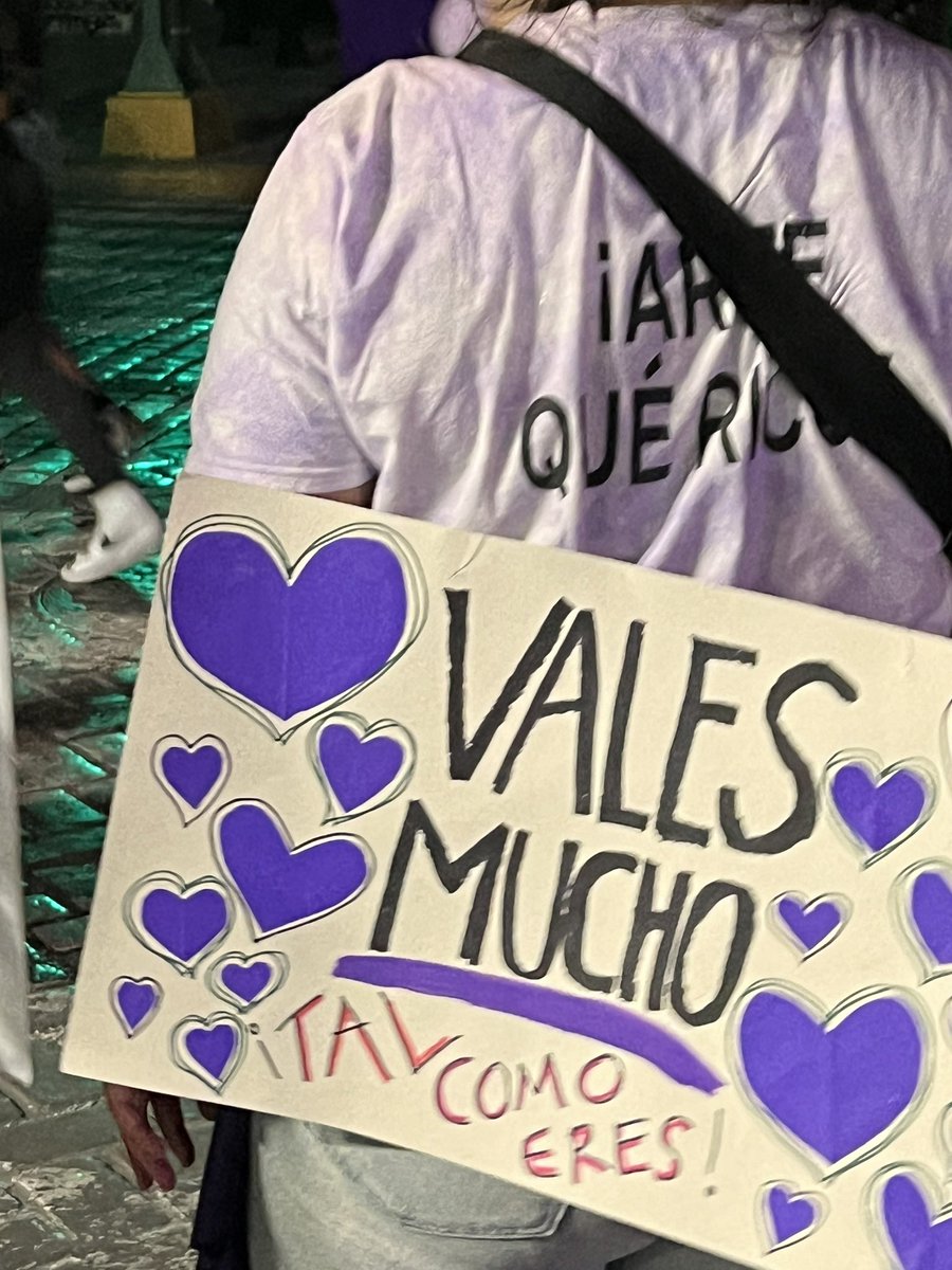 CecyGaGa's tweet photo. Marcho por las mujeres de mi familia y por mis amigas 💜🚺💜🚺 todas merecemos más. 

#Monterrey #8deMarzo #8marzo2024 #DiaInternacionalDeLasMujeres #8m https://t.co/rgBdaQQ8Ui