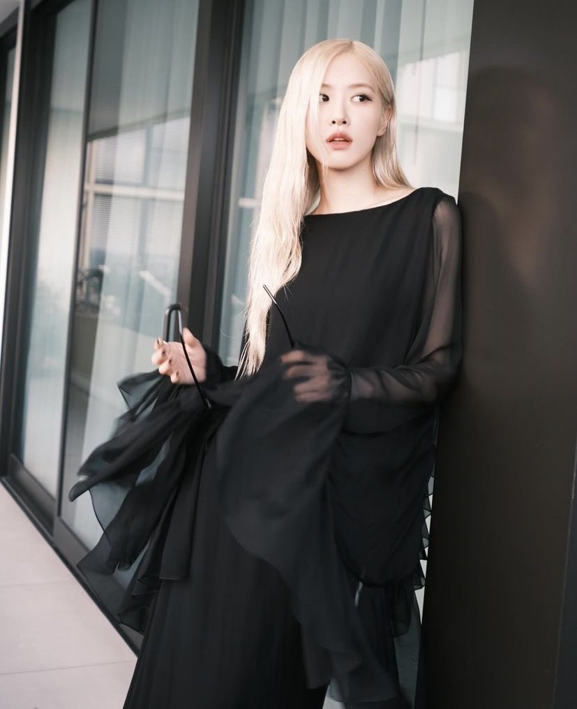 rosespics's tweet photo. RT and reply 🤍

ROSÉ AT PRE OSCAR PARTY
#ROSÉ #로제 #ROSÉxSaintLaurent https://t.co/ug3OR2stf8