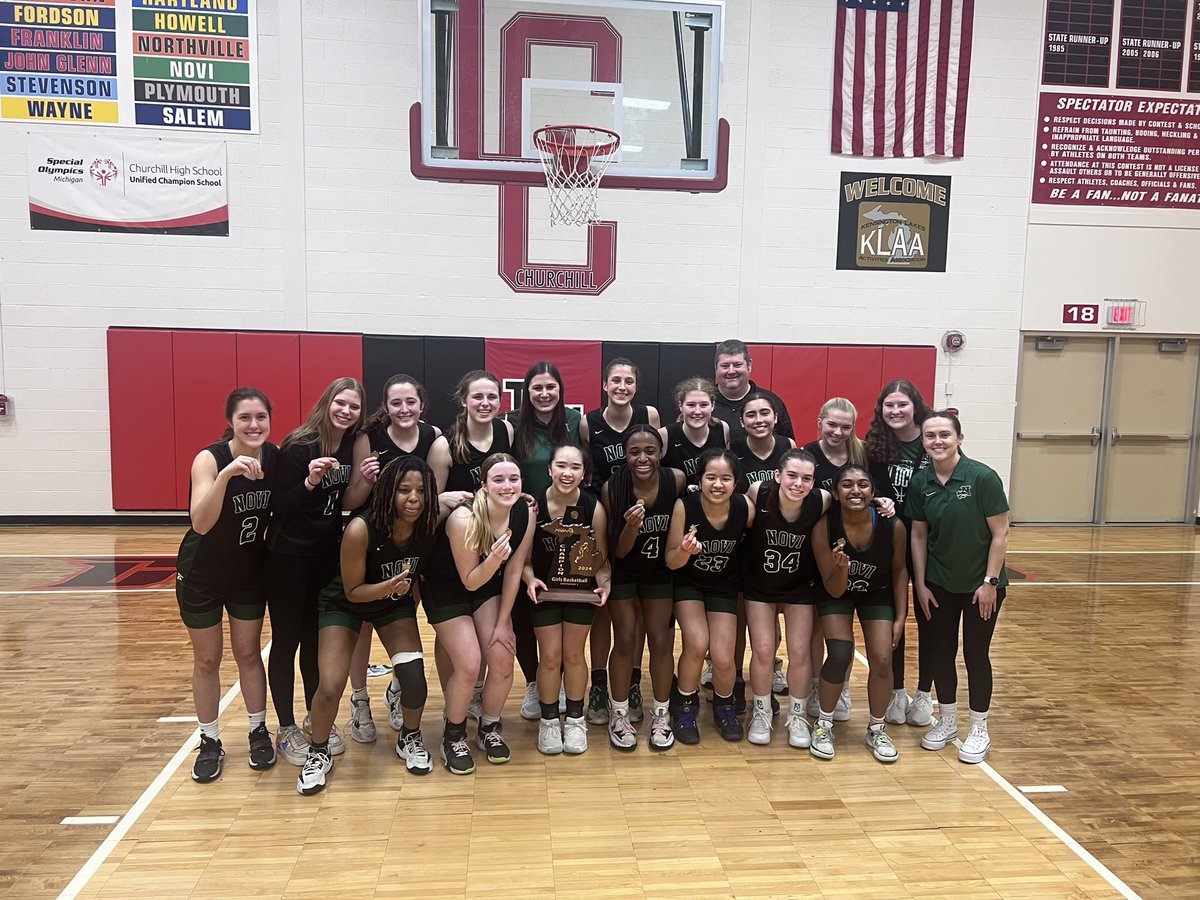BACK TO BACK DISTRICT CHAMPS! 💚🏆🤍

Proud of this squad for finding a way! <a href="/NoviGirlsHoops/">NoviGirlsBasketball</a> #LGW #notdoneyet #DHM