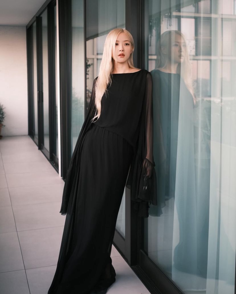 #ROSÉ via IG: 

'Saint Laurent pre-oscar party in @ysl @/anthonyvaccarello ❤️' 

ROSÉ at Pre Oscar Party
#ROSÉ #로제