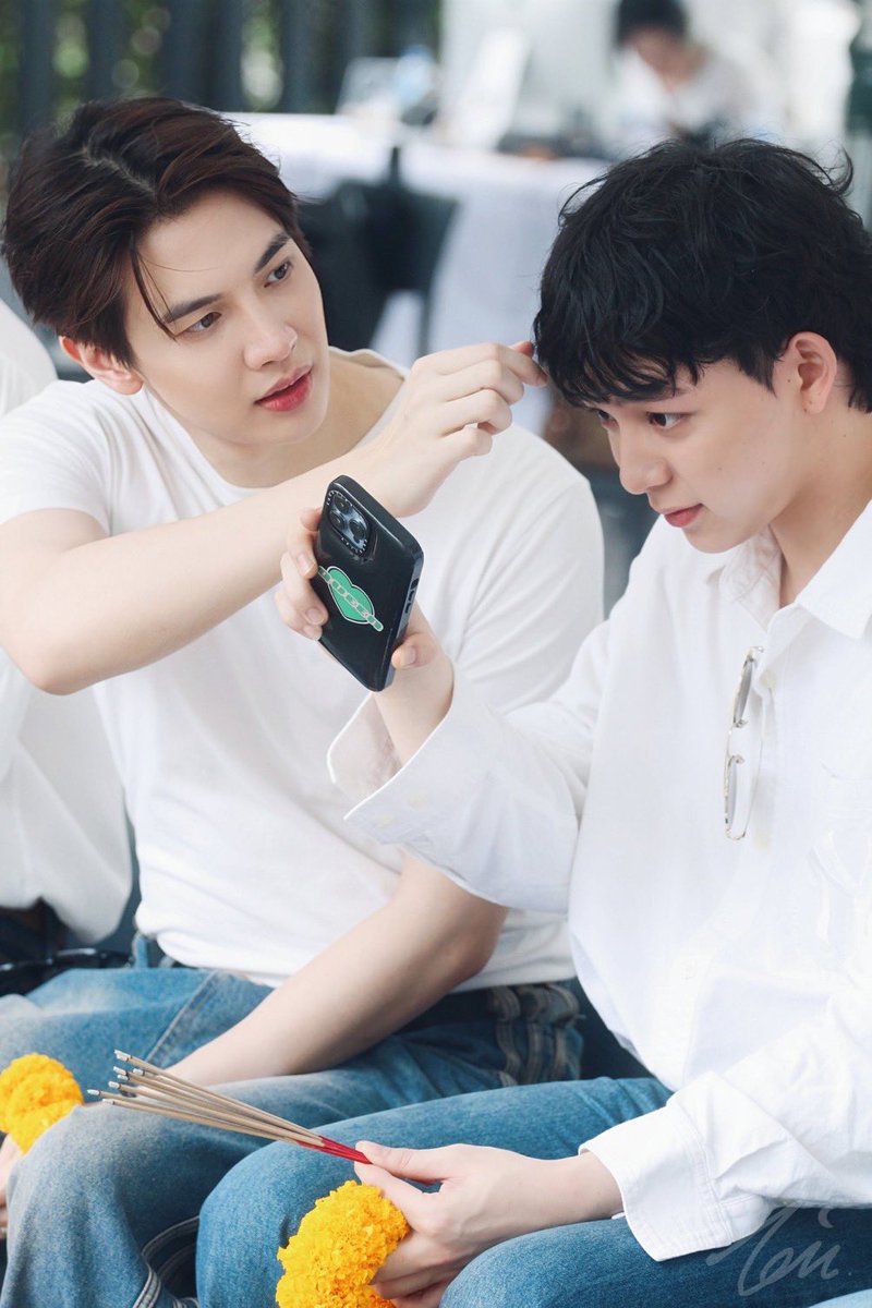 Saghar409's tweet image. พี่หมอดูแลน้องนอร์ธอย่างดี 🥰

#โจฮันนอร์ธ 

#WorshipWabiSeries
#SunshineInTheWind
#FoureverYouProject
#maxky_rp
#บาสเด็กอ้วนที่แท้จริง