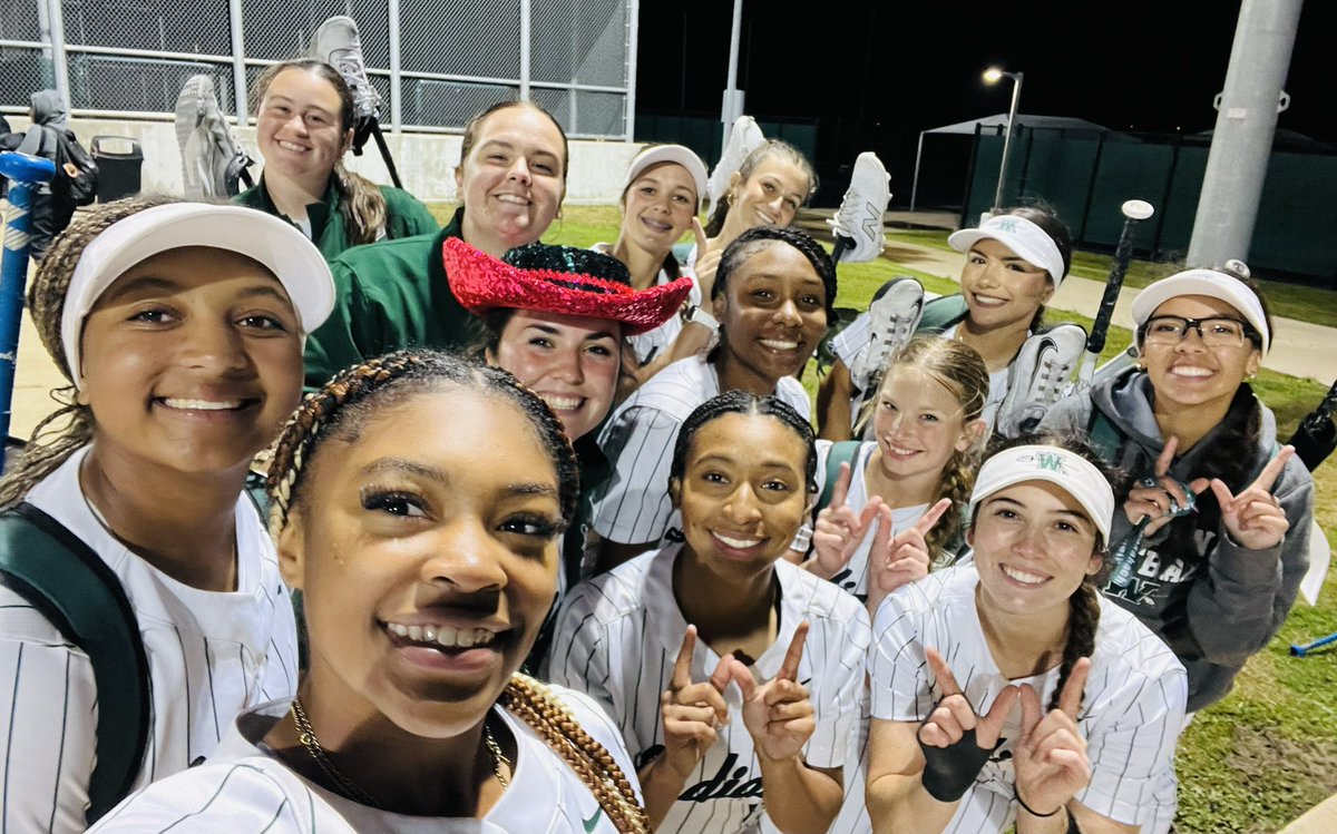 ✔️Survived the rain ✔️2-0 in District 11-6A ✔️ Total @NDNSsoftball Team Win