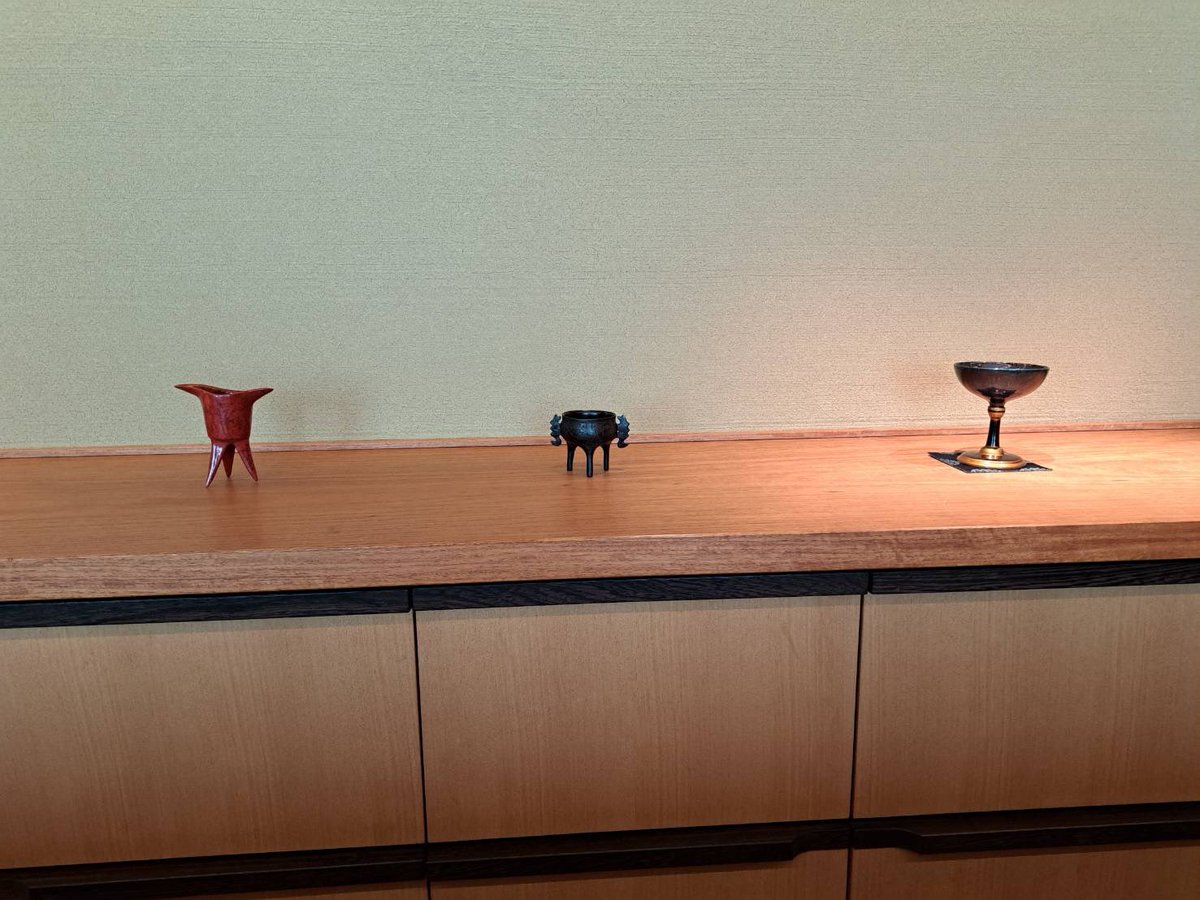 yamasyoukado53's tweet photo. 本日も12時から
神楽坂ふしきのでお待ちしております。
ぜひ作品を見に来ていただけると嬉しいです。
#ふしきの
#山崖松堂
#山崖松花堂 https://t.co/zLB4jOvcoI