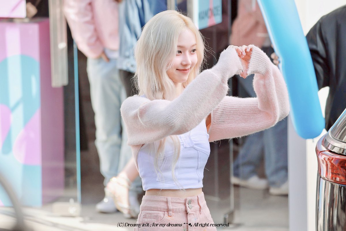 DreamyIn_It's tweet photo. 240308 💗🫶🏻
 #AESPA #æspa #WINTER #에스파 #윈터 https://t.co/XTH0sW5jqK