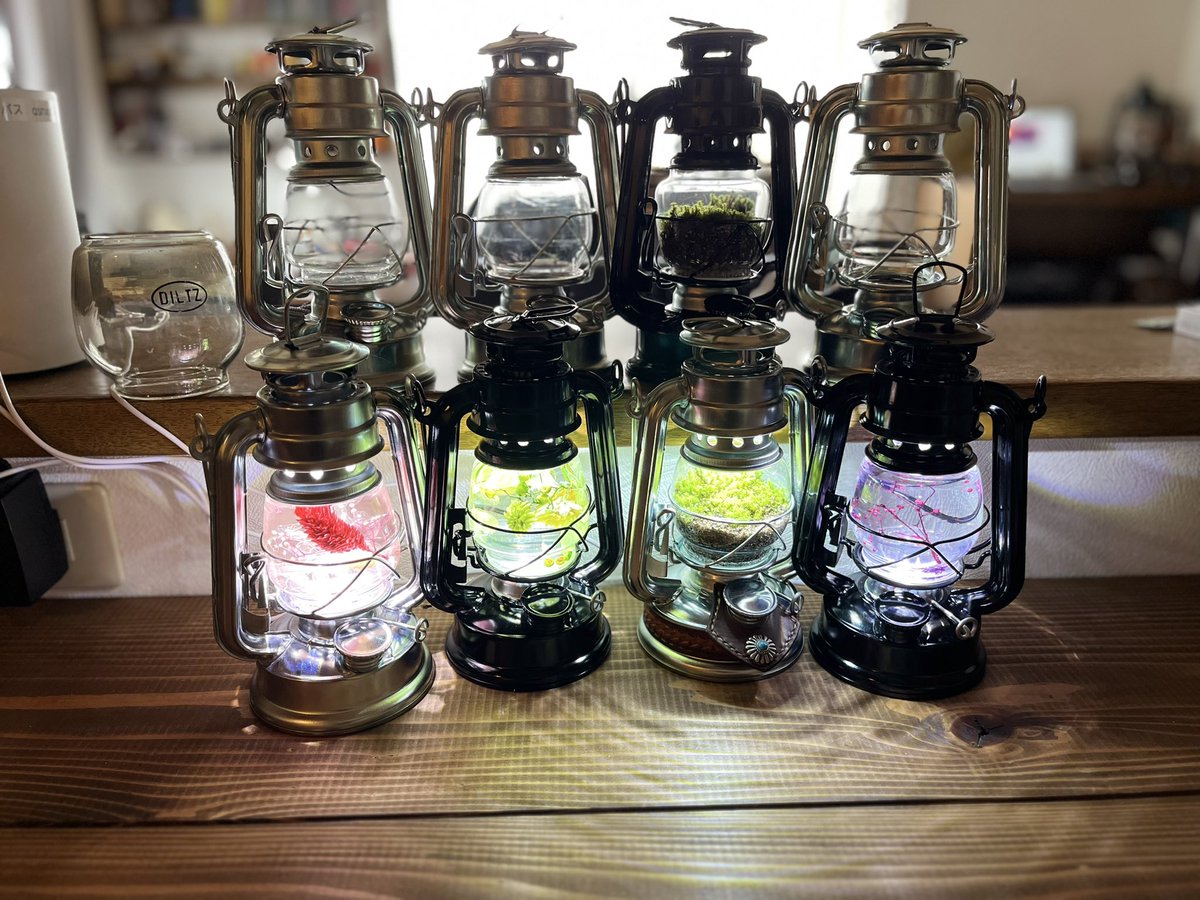 nbn1028's tweet photo. 作業場ランタンだらけになってきた💡
#calmlantern
#カァームランタン https://t.co/1gXNQ2gnBr