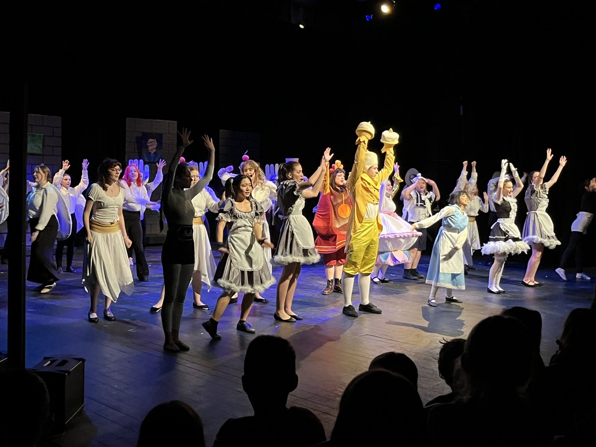 Windsor School (@windsorlrsd) on Twitter photo Thanks to <a href="/gciLRSD/">Glenlawn Collegiate</a> for the amazing show this afternoon. Our Grades 1-8 students loved “Beauty and the Beast”! Thanks to <a href="/gciLRSD/">Glenlawn Collegiate</a> for the amazing show this afternoon. Our Grades 1-8 students loved “Beauty and the Beast”!