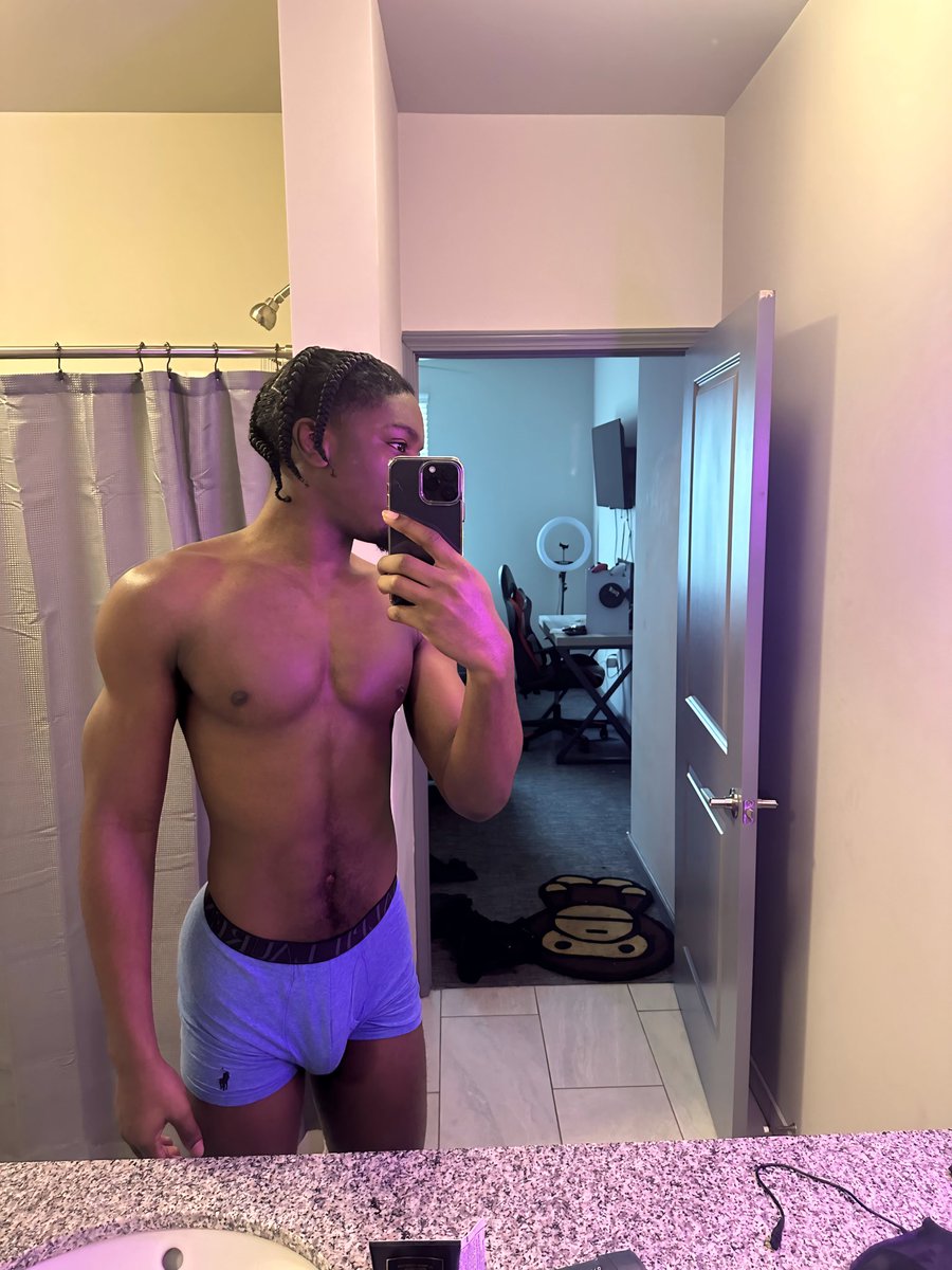 He wanna minaj wit the new body.