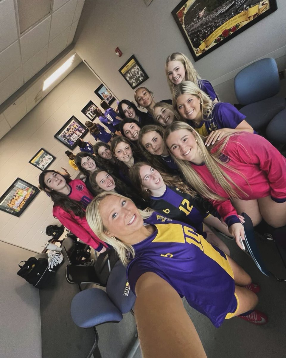 BSHSWSoccer's tweet photo. Happy International Women’s Day to a strong, smart, and beautiful group of women! #internationalwomensday #usagainstyou https://t.co/K0pmahGrTI