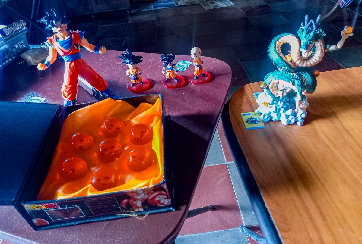 IrvinGarca9's tweet photo. @noticias4vision Tenía como 8 años cuando conocí a Dragon Ball, a pesar que no lohaya visto completo, conozco bastante el anime, les muestro La colección de mi hermano, personajes memorables 🙏🏼 saludos desde Ahuachapan https://t.co/3Un9b4KfYs