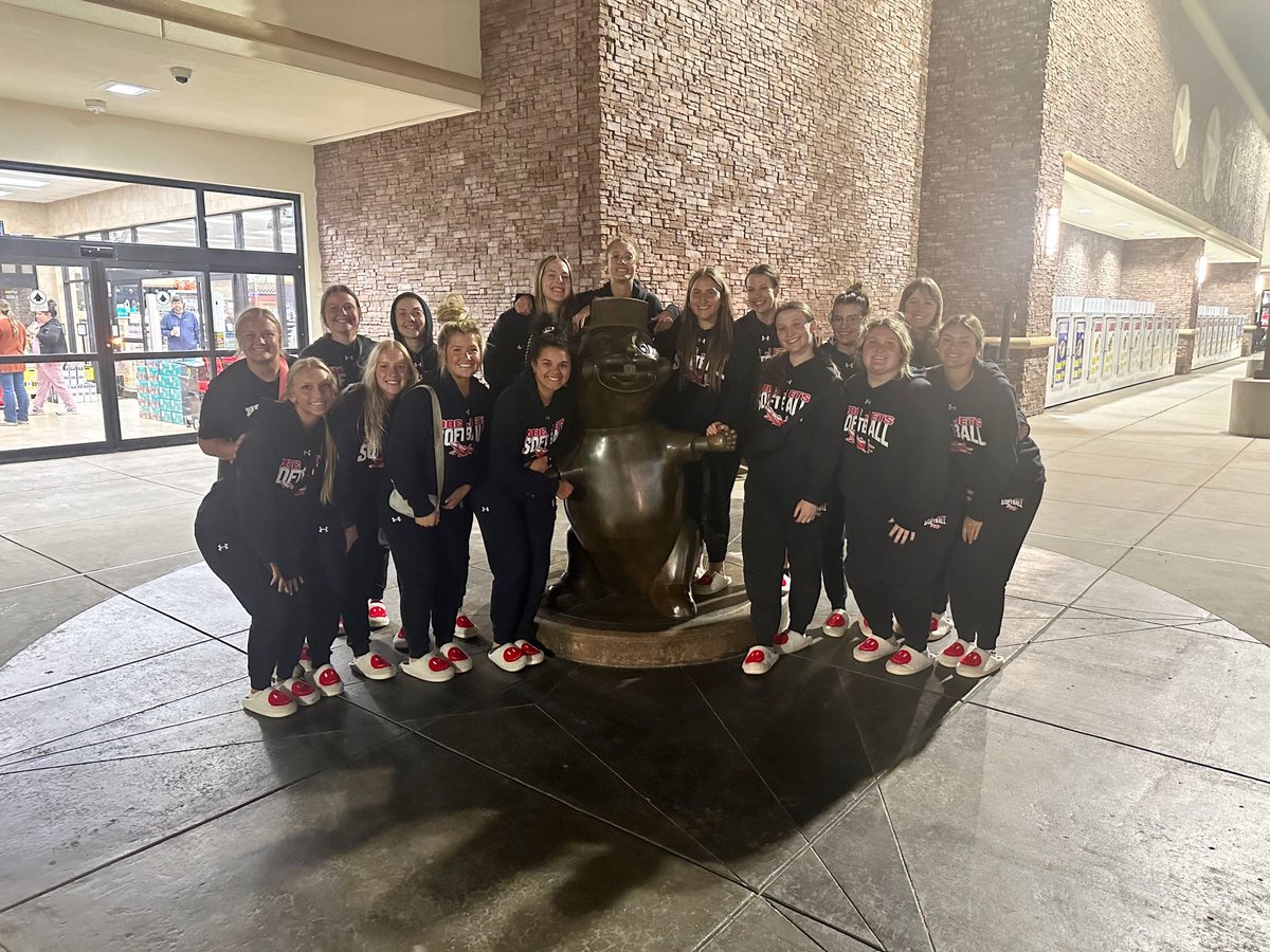 Your Lady Jets have made it to Texas!! We will be taking on Weatherford College tomorrow at 2 &amp; 4. Go Jets!! ❤️🤙🏽✈️🥎