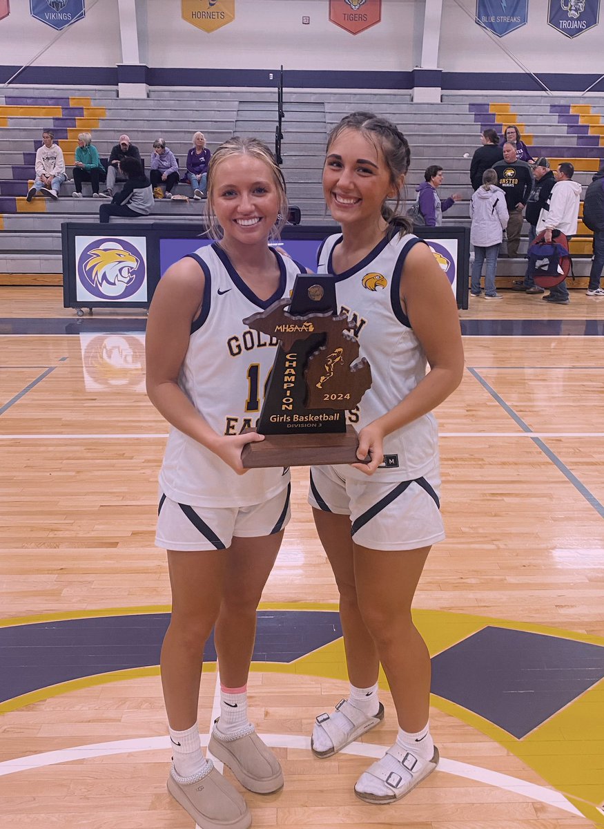 DISTRICT CHAMPS BABY!! 💙💛 so proud of this team #notdoneyet