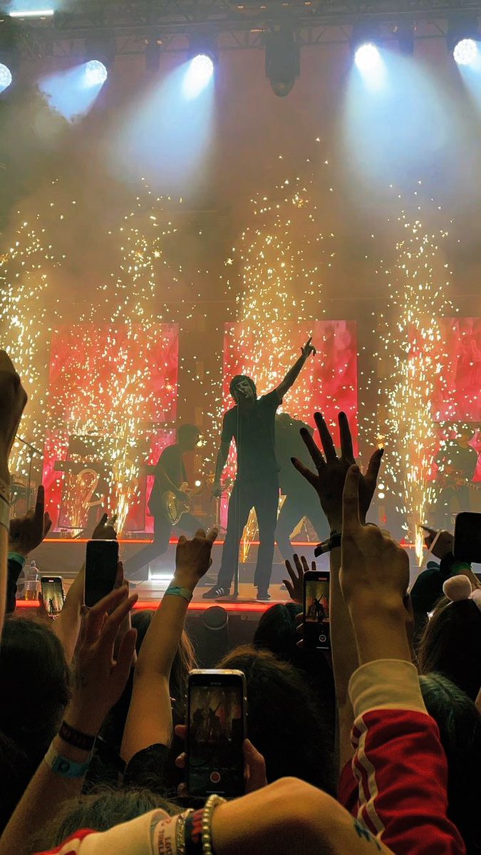 We need your help. We are Louies from Argentina who made this account to raise money to sell out at the Velez stadium in May. If you can help by donating the amount you want. help meet this goal💘💘💞🩷

PAYPAL: louisenveIez