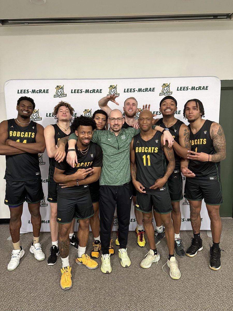 ELITE group of young MEN these seniors are!!  LOVE you Timon, Rod, Stew, SID, Wills, JC, Jerm, LJ…. 🫶🔥〽️🏀🔰
