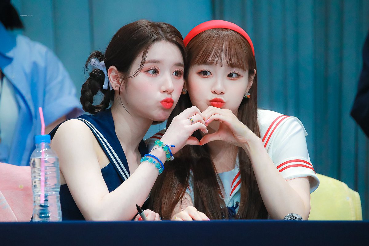 heejin pics (희진) tweet media
