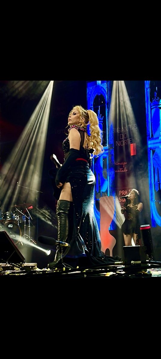 Math_Almeida22's tweet photo. Ela é simplesmente Joelma, mais podemos dizer também que ela é:
A MAIOR CANTORA DO BRASIL
A MAIOR PERFORMER DO BRASIL
A MAIOR REPRESENTANTE DO NORTE.
#IssoÉCalypsoTourNoGloboplay
#JoelmaNoMultishow https://t.co/ssBxZXqx0a
