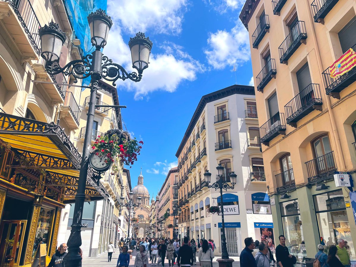 mitsu7travel's tweet photo. ヨーロッパで1番好きな国スペインに旅行してみての感想🇪🇸(個人的)

・チェロス大国
・お酒が水より安い
・バル巡り世界一たのしい
・バスクチーズケーキ優勝
・海外で貴重なお米を食べる国
・ヨーロッパで1番料理美味しい
・どの街も皆昼からお酒飲んでる
・サグラダファミリアが美しすぎた
・生ハムパンは優勝
・地方都市も魅力的
・ラテンノリで毎日楽しい
・世界一の美食の街サンセバスチャンは特にオススメ