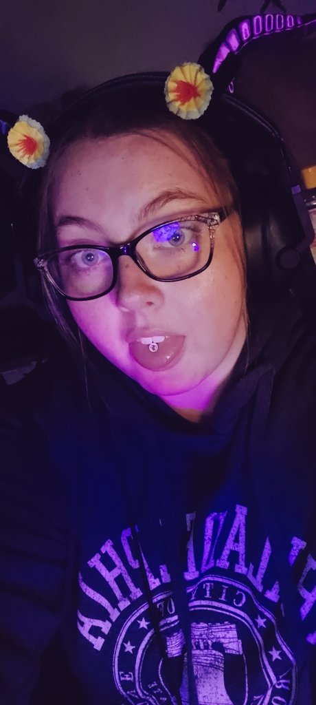 Wikidnezz's tweet photo. Hey everybody! I'm live and playing overwatch! Come show me some love! 💓💓💓

https://t.co/tN0QxbRZ7p

#twitchstreamer #Overwatch2 #streamergirl #gamergirls #StreamerCommunity https://t.co/fiwZiyF7u1