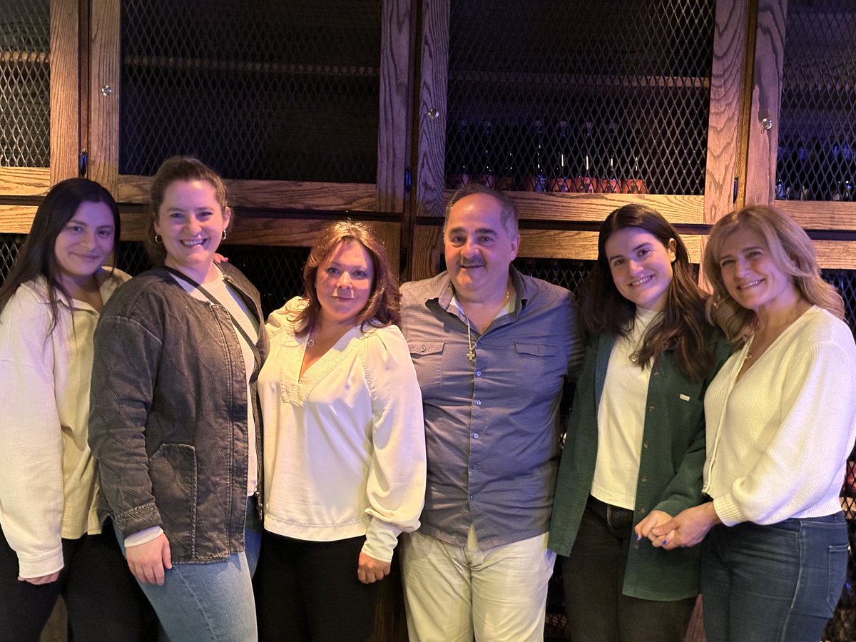 SteevieM's tweet photo. Five of some dynamic women in my life! So inspiring hosting a night out for #IWD2024‼️❤️ https://t.co/dmxYMdGfBN