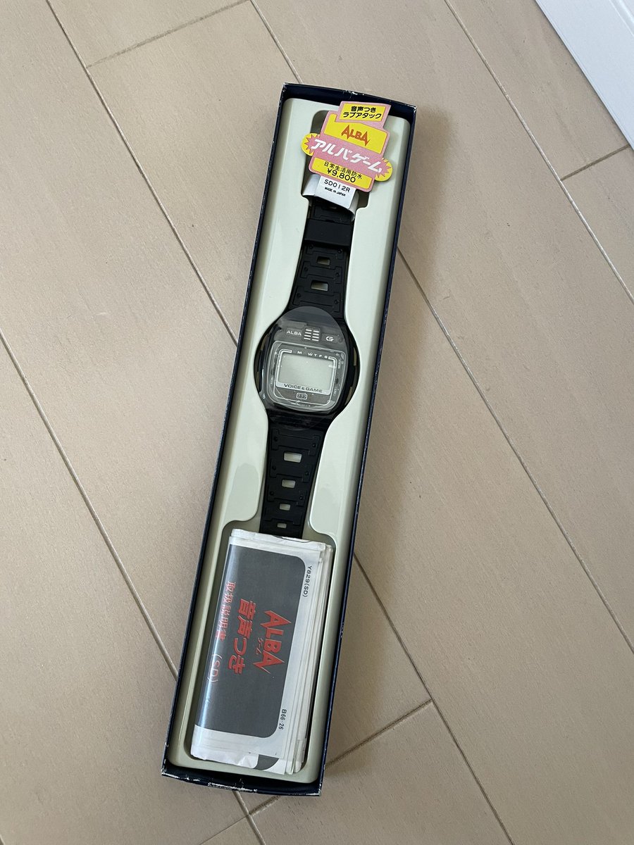 NOWLOADING870's tweet photo. 私のウォッチマンのバンドも全部ボロボロだが、腕時計型のアルバはまだ大丈夫のもあったりする。ダメなやつもあるので、個体差か💦
#LCDGAME https://t.co/Ih032p2yKv